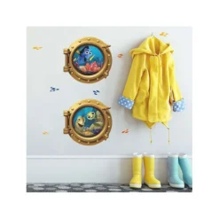 Wall Decals<SmileMakers Finding Nemo Giant Wall Decals - Office Décor from